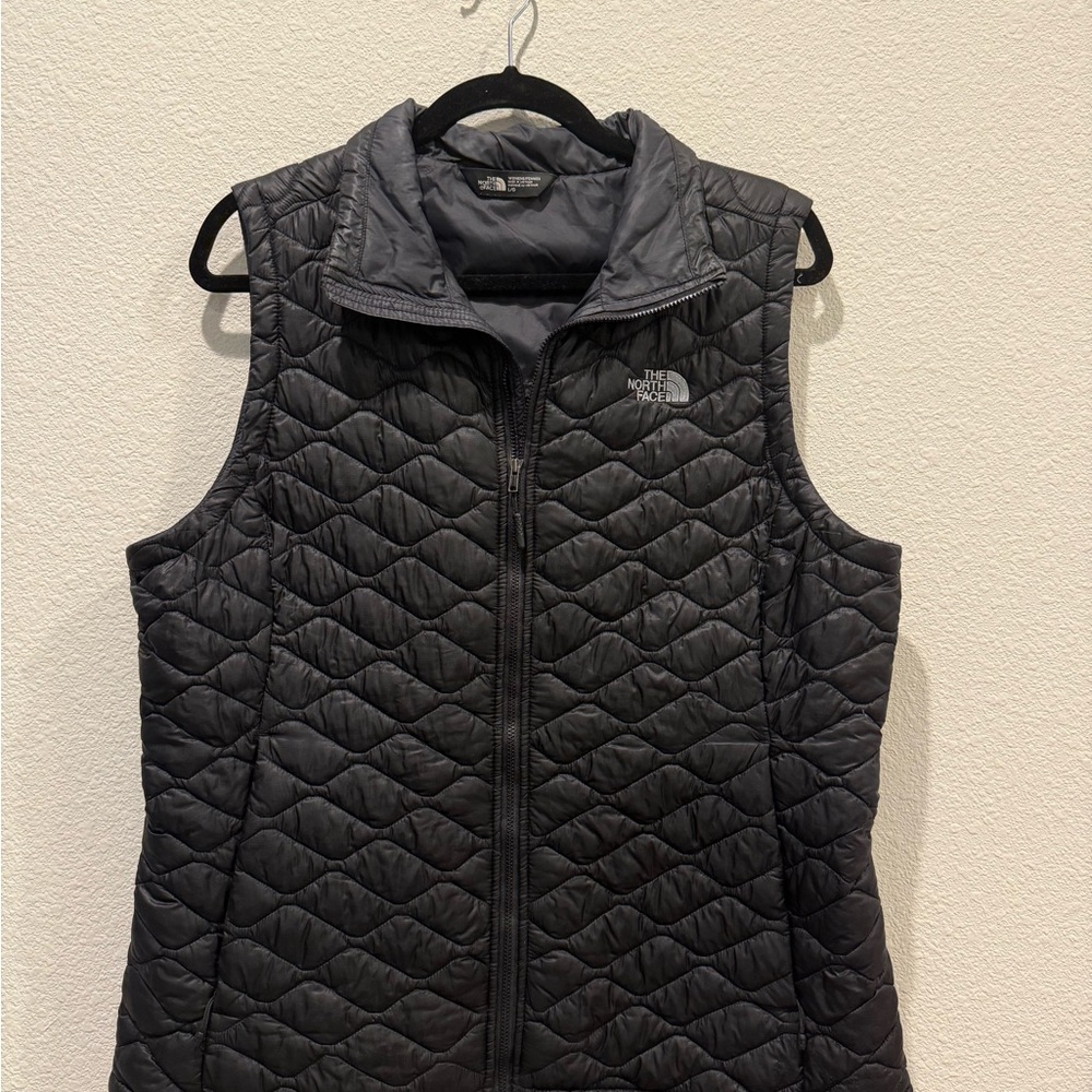 The North Face Women's Black Quilted Vest